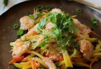 Mango Salat mit Garnelen