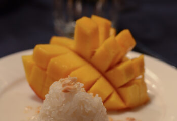 Klebreis mit Mango